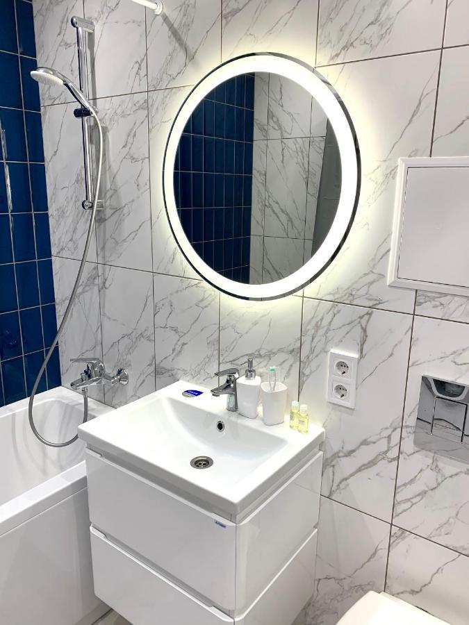 Navy City Center Apartment Двокімнатні Апартаменти В Центрі Міста Poltawa Exterior foto